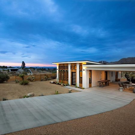 Chicory By Avantstay Modern Desert Retreat W Hot Tub Joshua Tree Eksteriør billede